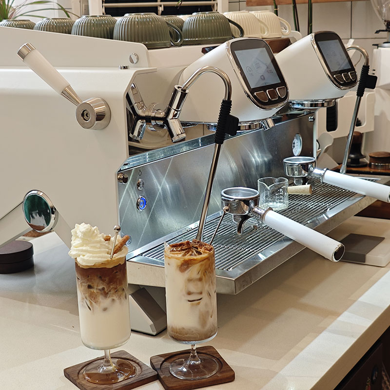 Półautomatyczny, profesjonalny – Coffee Tea Espresso Machines recenzja i cena